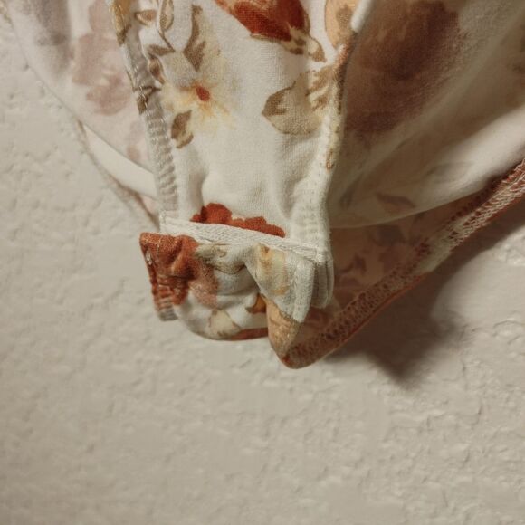 Love, Zoe Deep v bodysuit - Picture 3 of 7